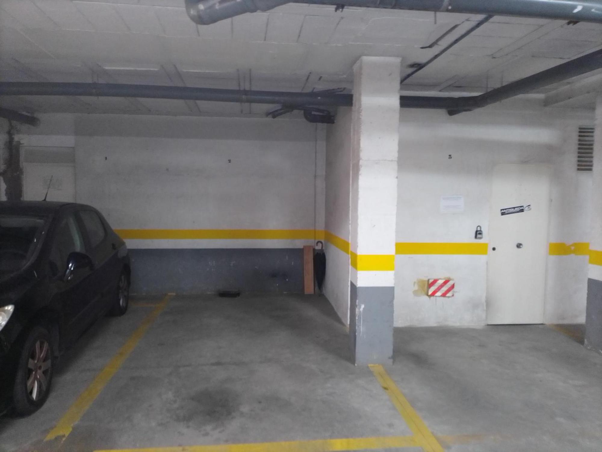 Galindo Center Premium Suites, Free Parking Севиля Екстериор снимка